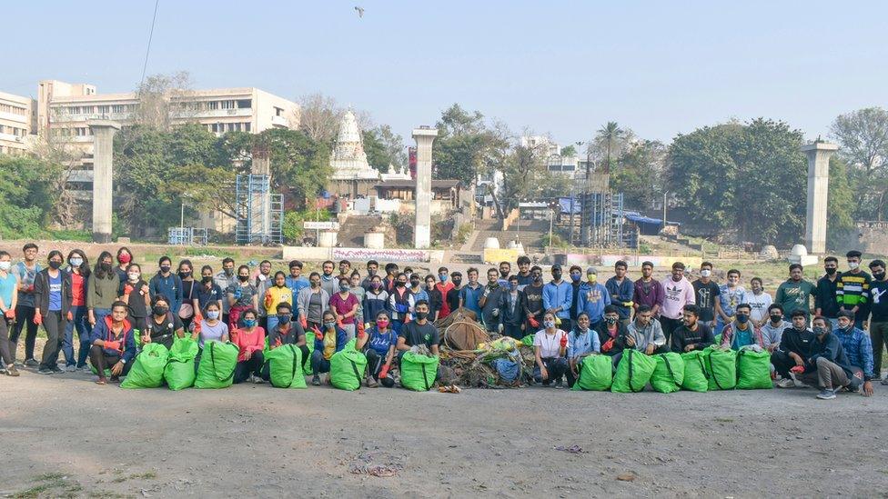 Group photo of the Pune Ploggers