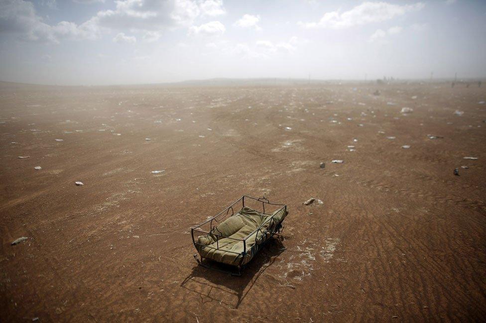 Cradle on Turkey-Syria border