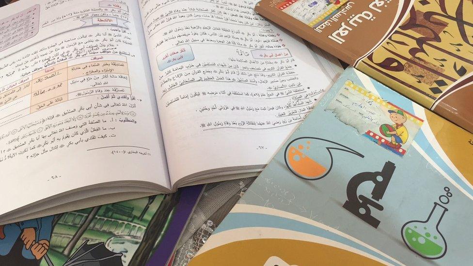 Textbooks for Syrian refugees