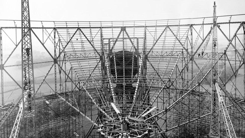 Construction of the steelwork underpinning the reflecting surface of the giant Mark I Telescope (as it was then known, renamed the Lovell Telescope on its 30th anniversary in 1987). Copyright: © Credit: Jodrell Bank Centre for Astrophysics, The University of Manchester.