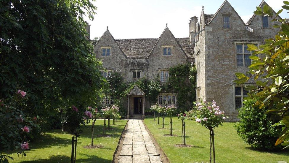 Kelmscott Manor