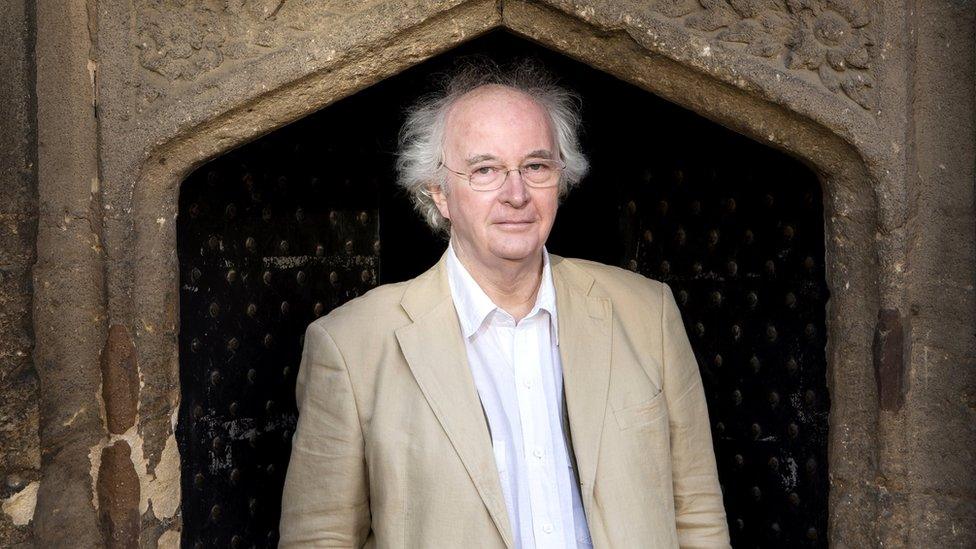 Philip Pullman yn Rhydychen, ble mae'n byw