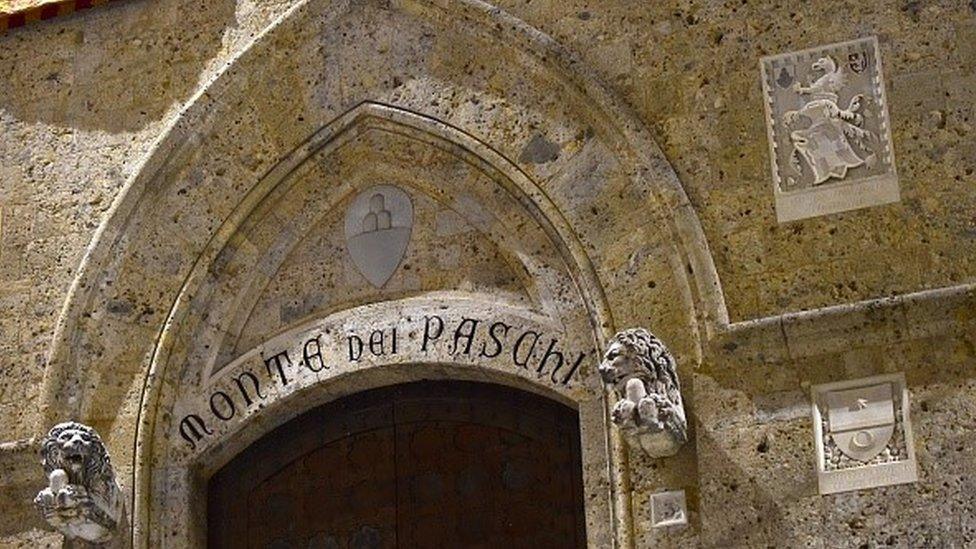 Monte dei Paschi exterior