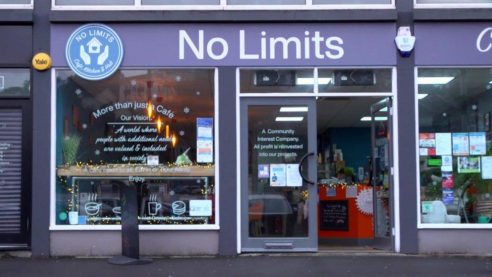 No Limits Café