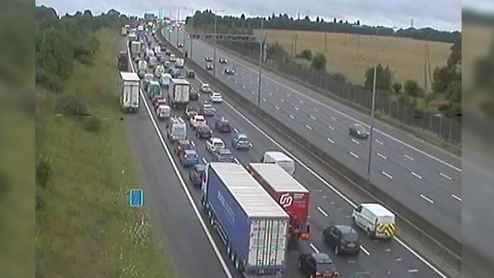 Queuing traffic on M1 southbound junctions nine to eight