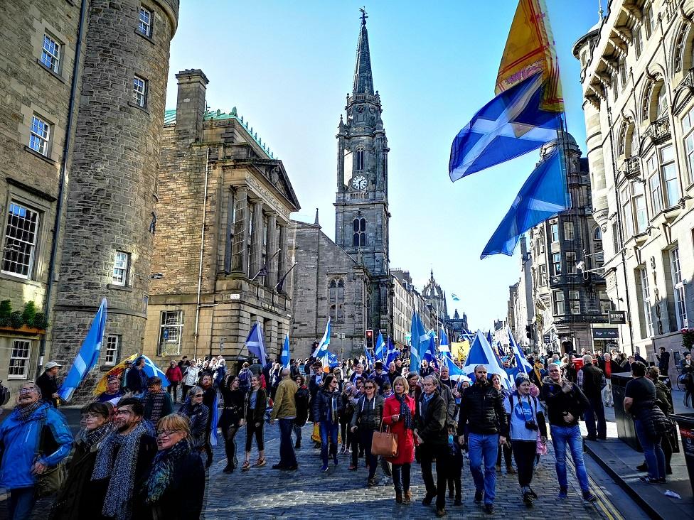 Independence march in Edinburgh