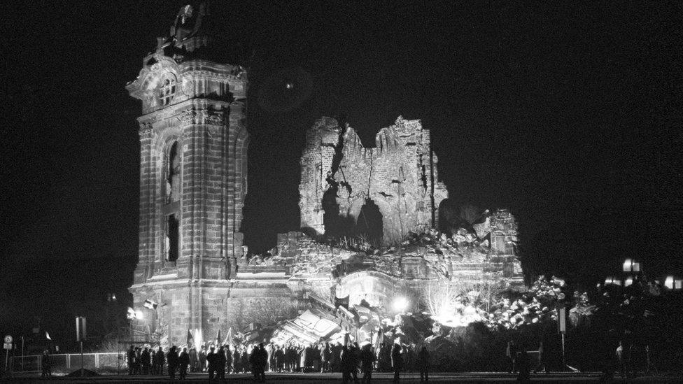 Dresden Frauenkirche in ruins in 1985; only parts of two walls are standing, with no roof