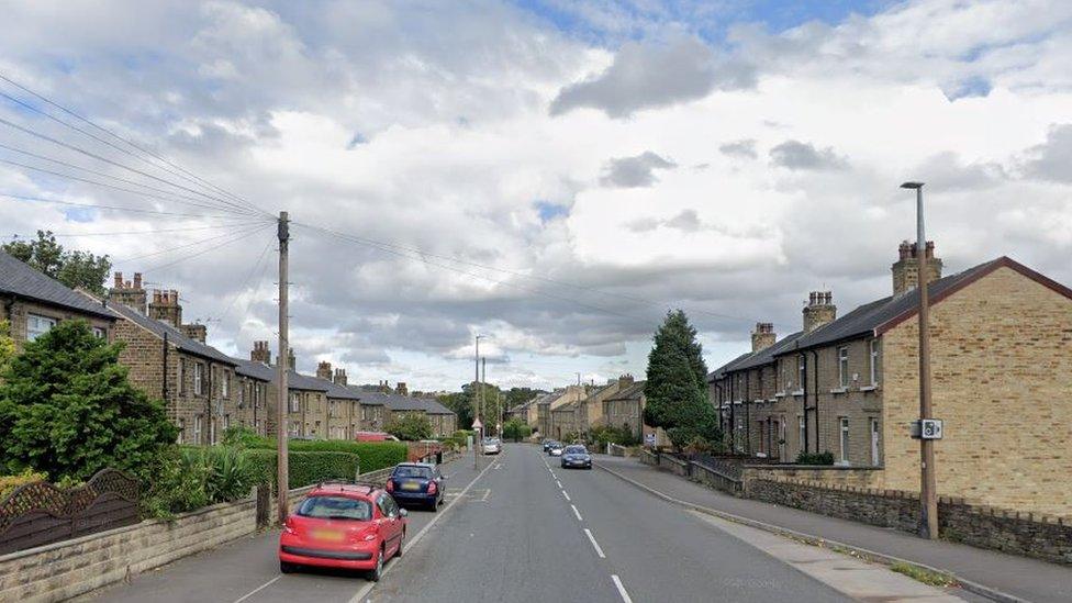 Long Lane, Huddersfield