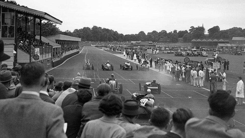 Racing cars at Crystal Palace stadium in 1937