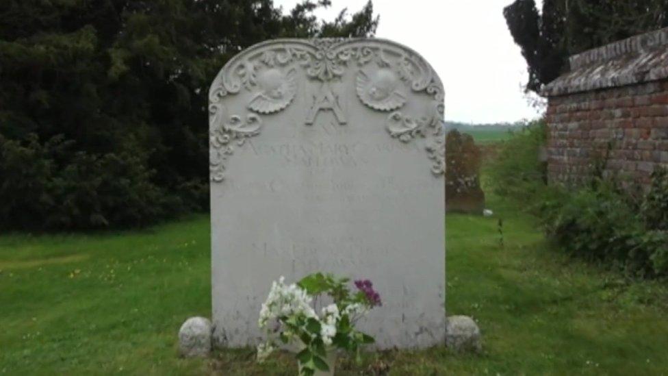 gravestone of Agatha Christie