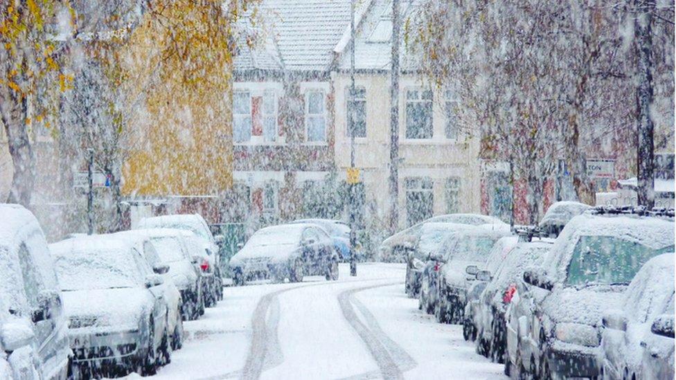 Snow on a London street in 2010