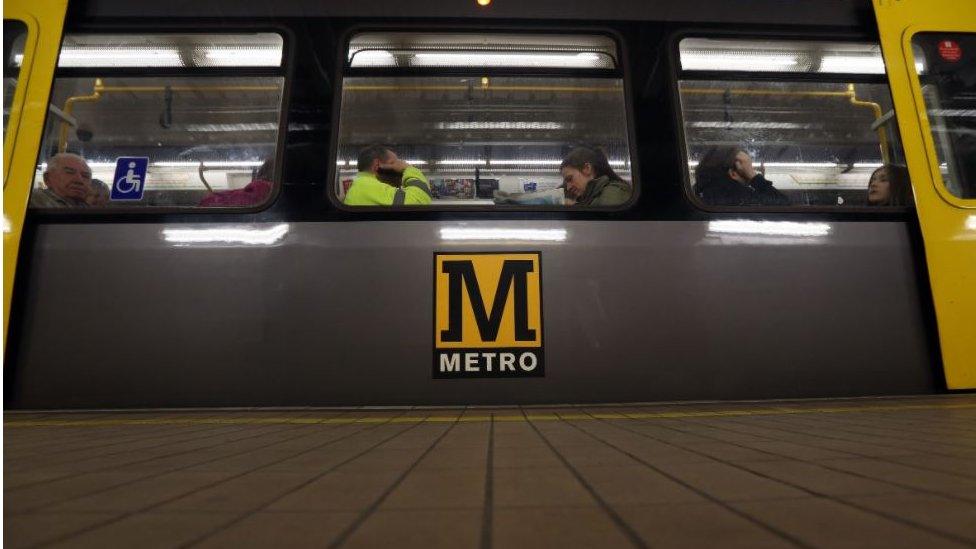 Metro carriage