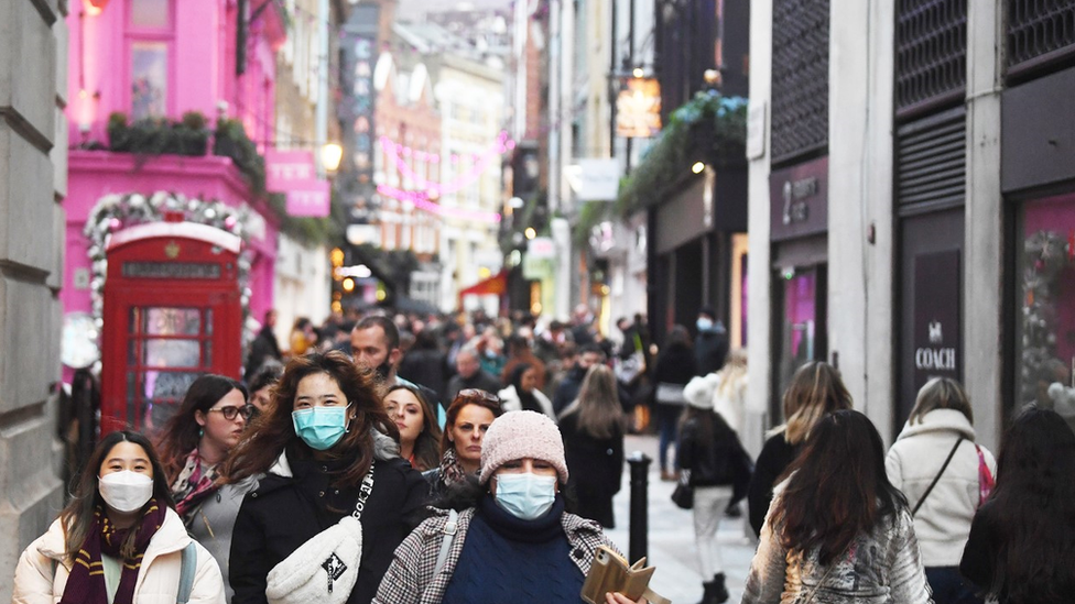 London shoppers.