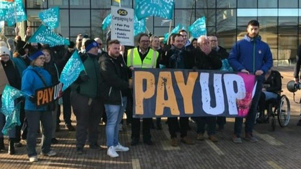 NEU strike rally in Corby