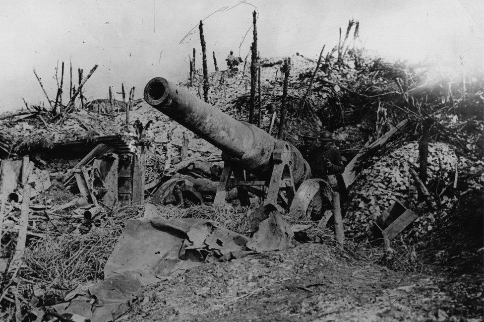 An abandoned German 150 lb gun, after the Battle of the Somme