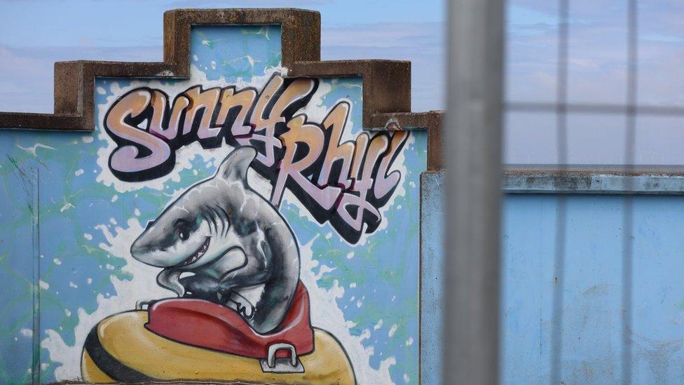 'Sunny Rhyl' mural