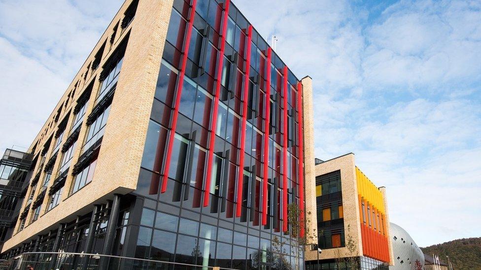 Llys Cadwyn offices, Pontypridd