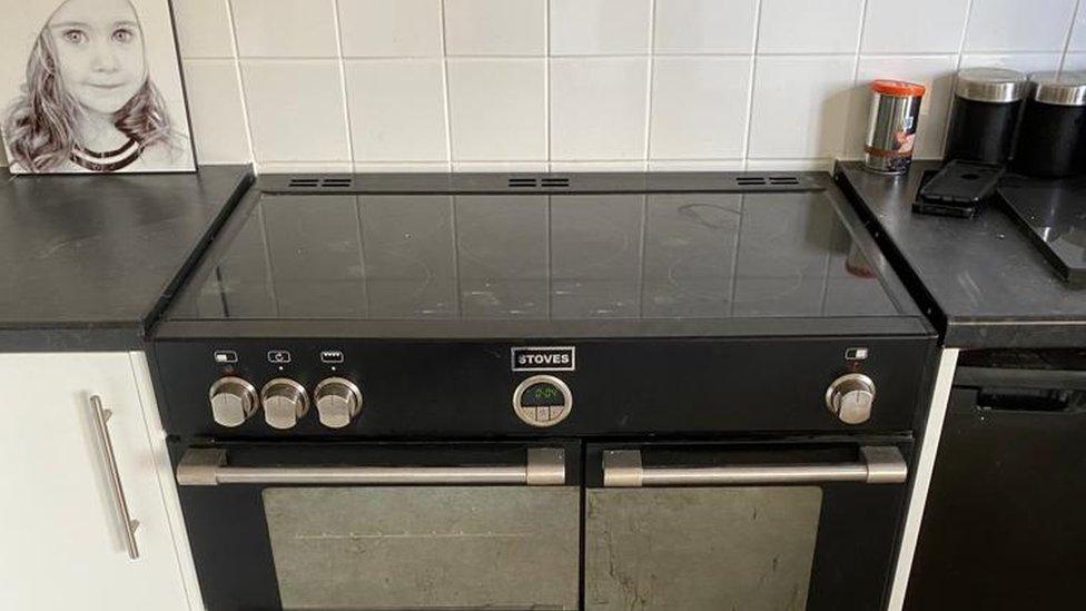 Fixed hob