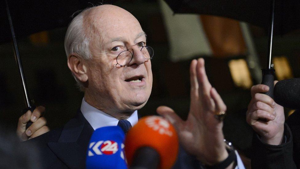 UN Syria envoy Staffan de Mistura gestures during a press briefing during Syrian peace talks on February 3, 2016 in Geneva