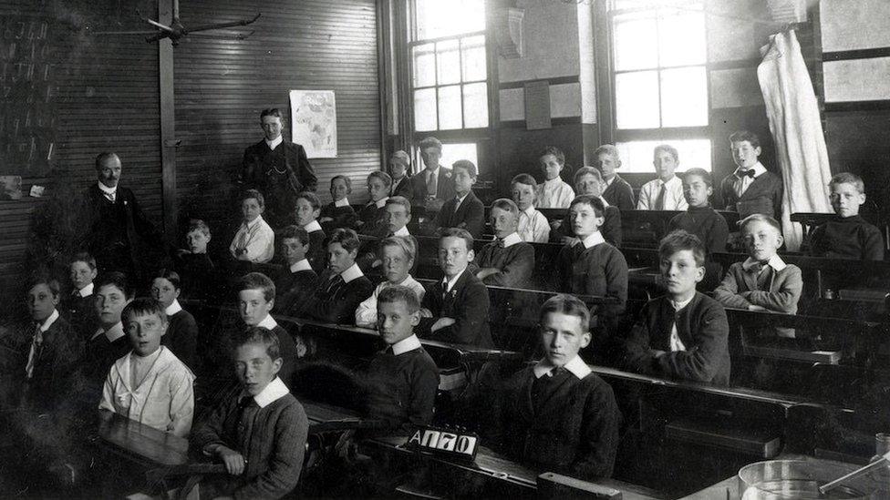 Kensington Avenue School pre-1914; Edith's brother Bill Graydon is 2nd from right in third row; Freddy Bywaters is 4th from right in 4th row