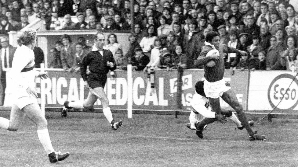 Clive Sullivan in action