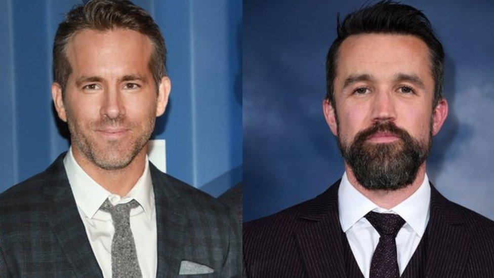 Ryan Reynolds (chwith) a Rob McElhenney