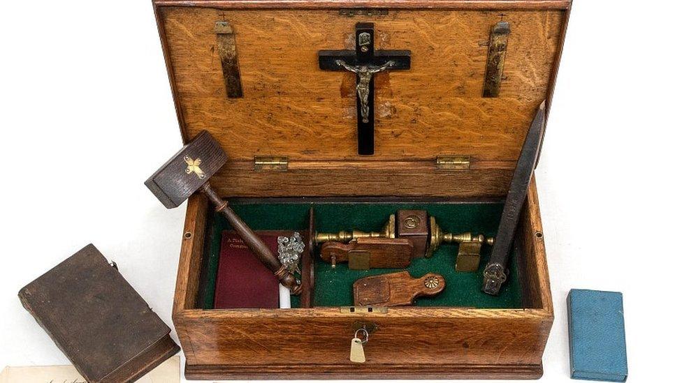 Vampire hunting kit