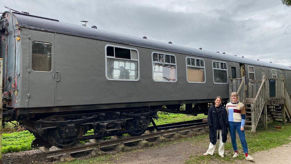 Zoe and Jess are now renovating a disused train carriage and turning it into a café.