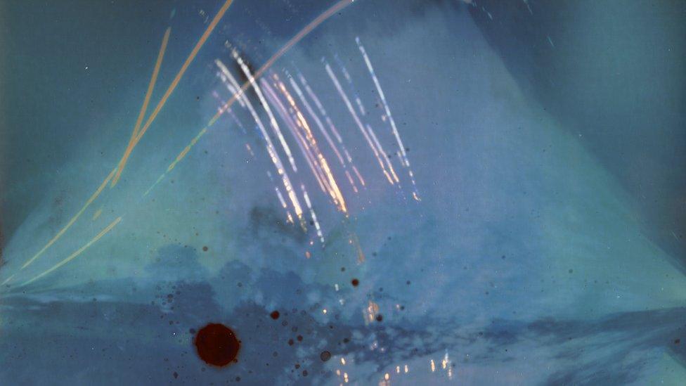 Solargraph featuring pink light waves