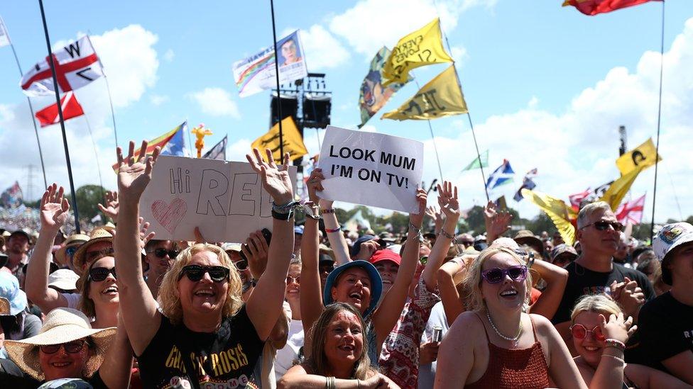 Audience for Rick Astley