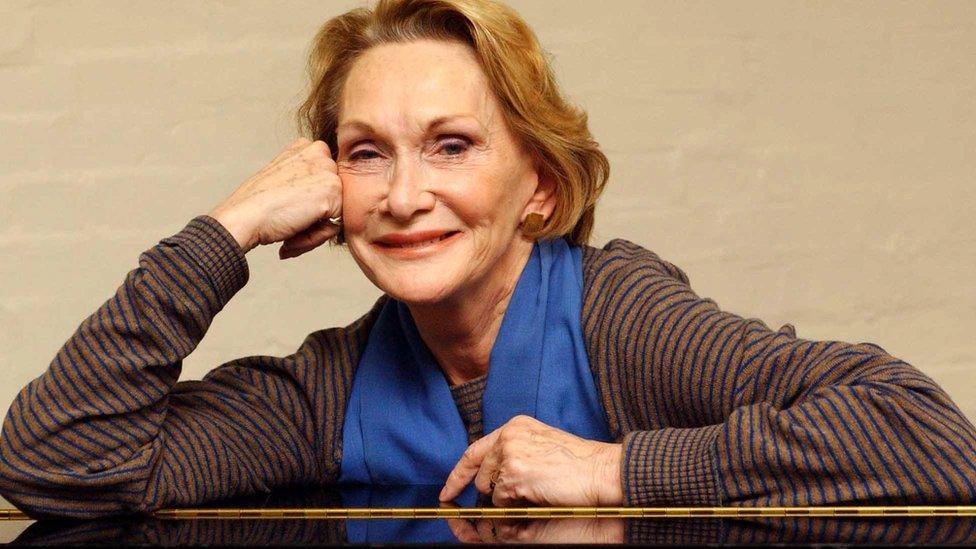 Sian Phillips