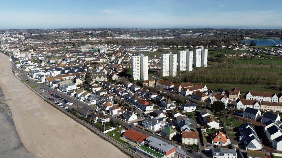 Houses in St Clement