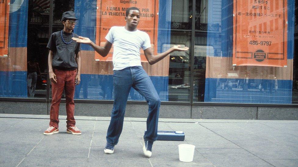 Breakdancers, B-Boys on the street, 5th Avenue, New York, USA 1981