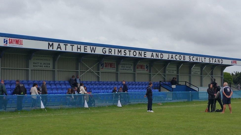 Memorial stand