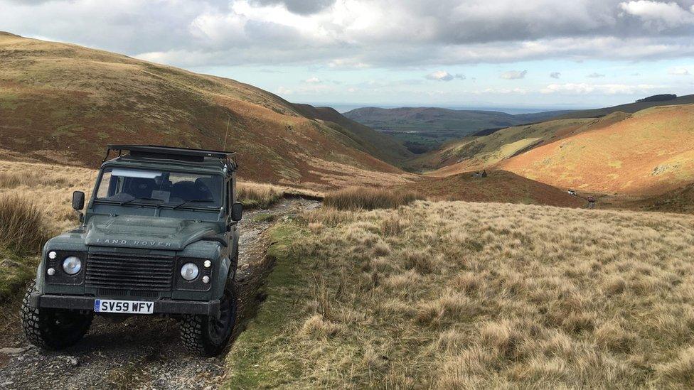 4x4s on the Happy Valley trail