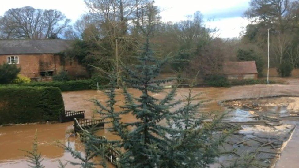 Flooding in Warwick bridge