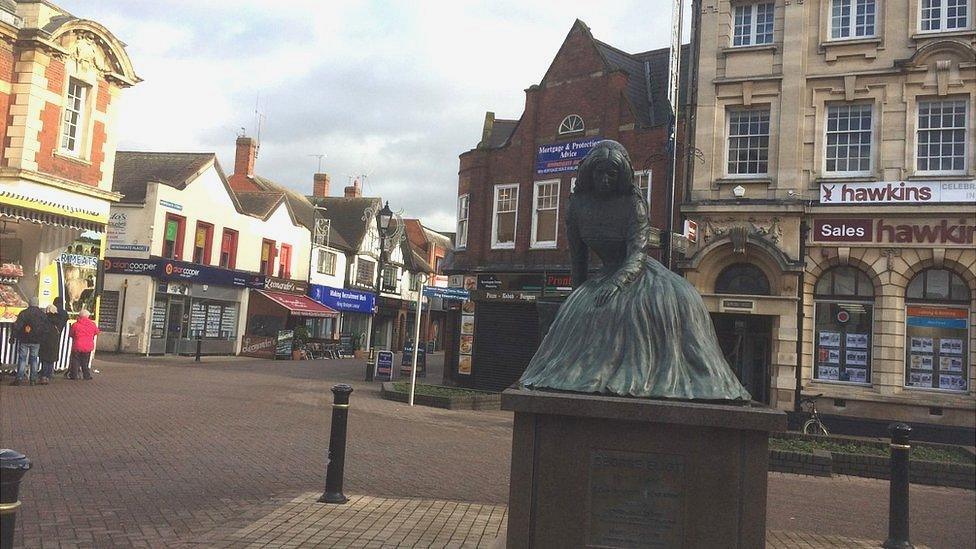 George Eliot statue