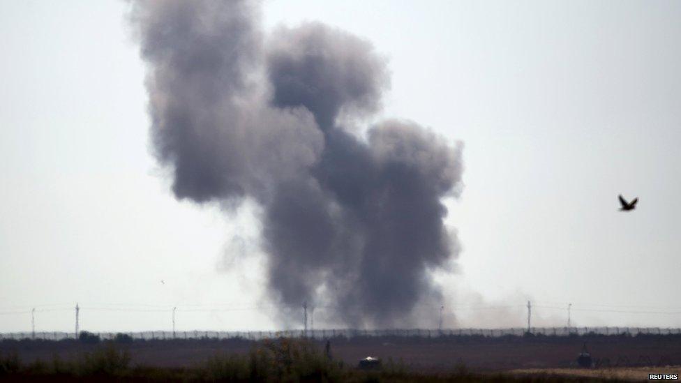 Smoke rises near Egypt's North Sinai province, near the border with Israel (1 July 2015)