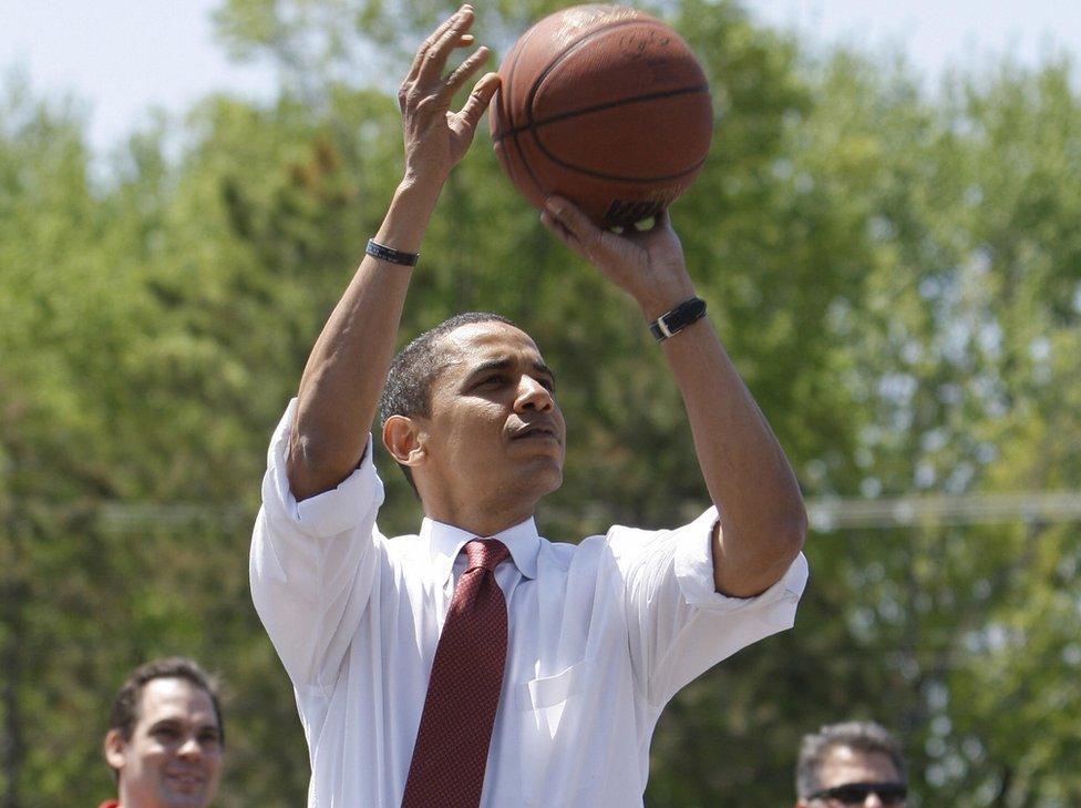 Barack Obama with basketball during presidential campaign, 4 May 08