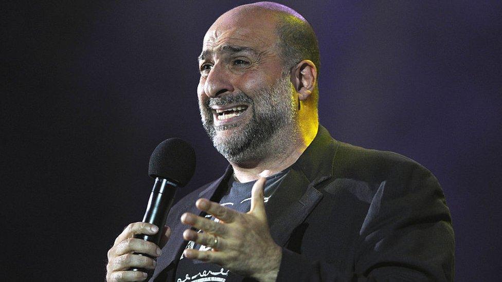 Cafodd Omid Djalili ei eni i rieni o Iran