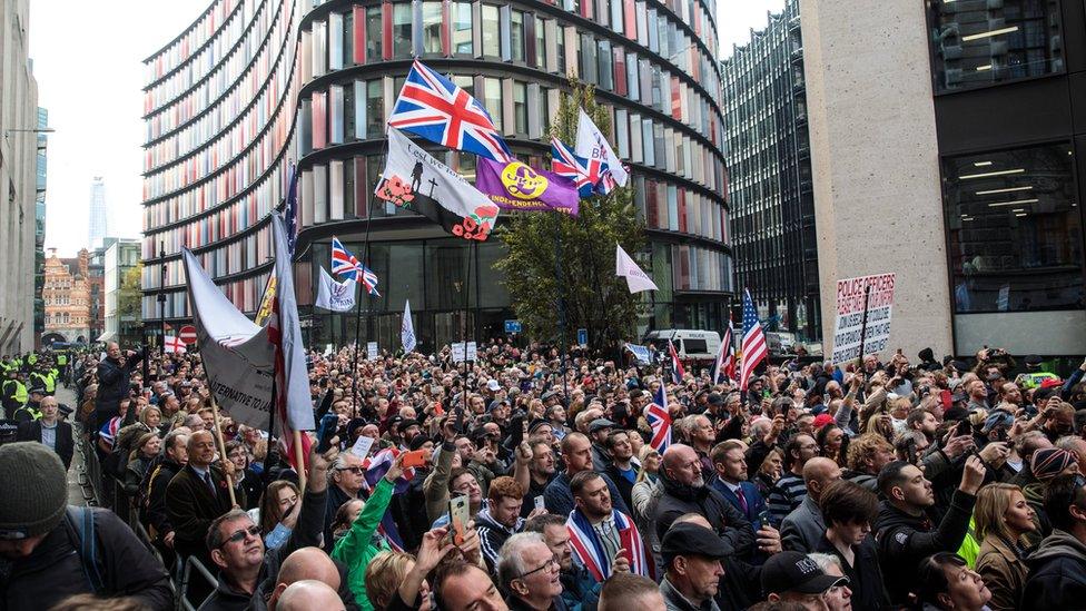 Crowds outside the Old Bailey