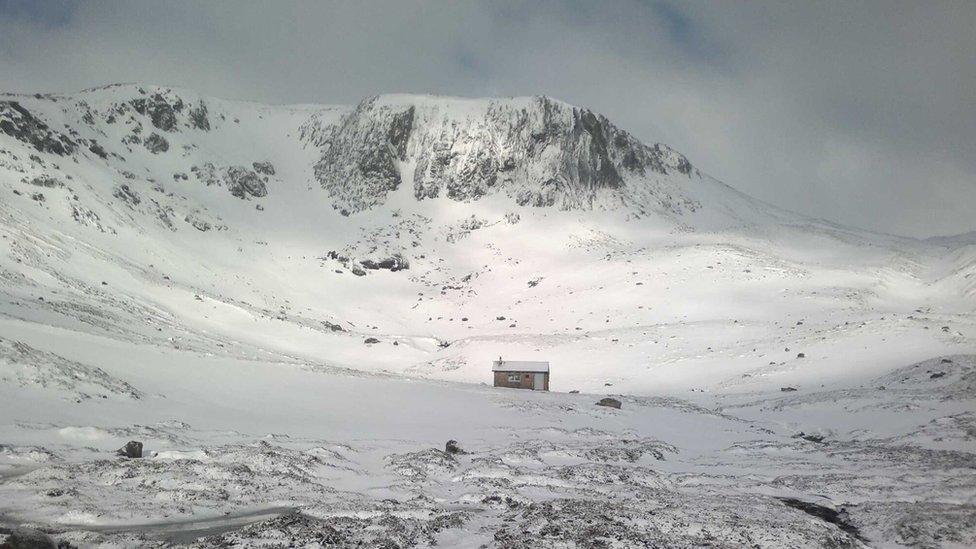 Hutchison Memorial Hut in Cairngorms