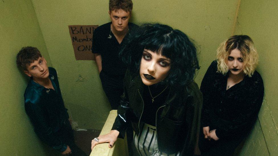 Pale Waves