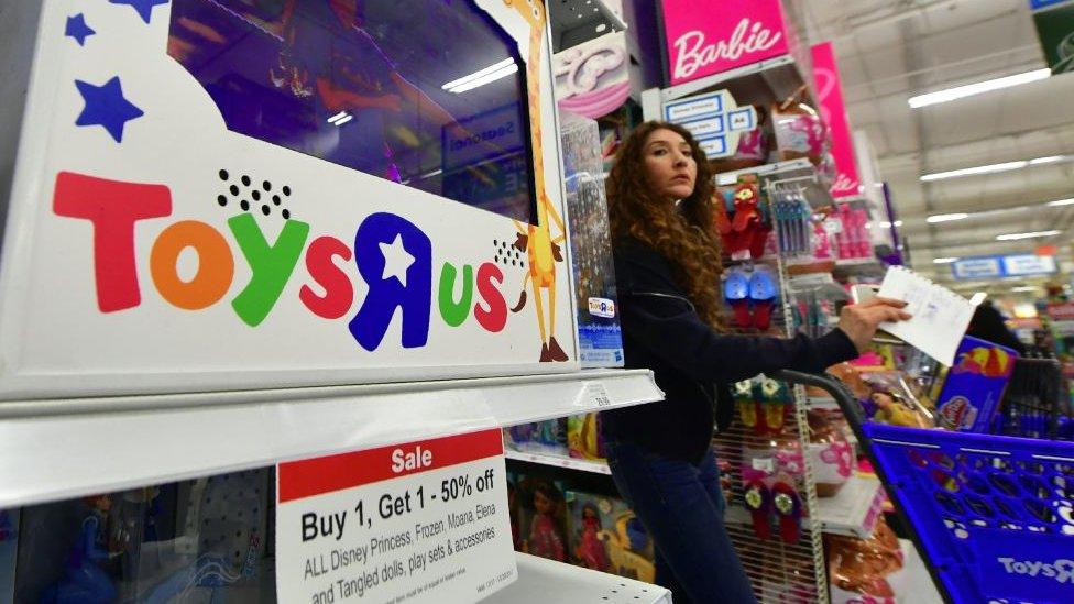 Toys R Us store