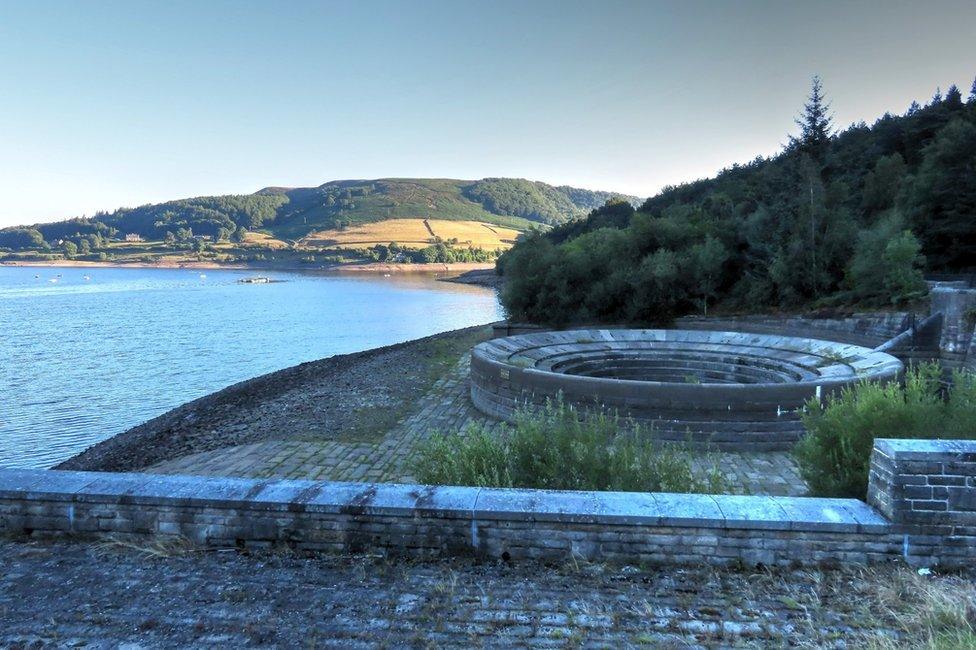 One of the reservoir's plug holes