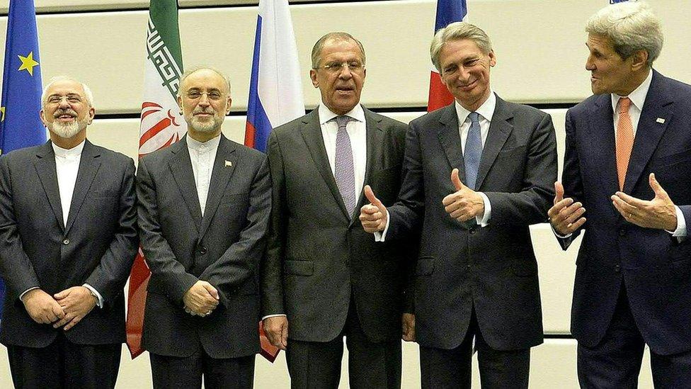 US Secretary of State John Kerry, UK Foreign Minister Philip Hammond, Russian Foreign Minister Sergei Lavrov, Iranian ambassador to the IAEA Ali Akbar Salehi and Iranian Foreign Minister Mohammad Javad Zarif, 14 July 2015