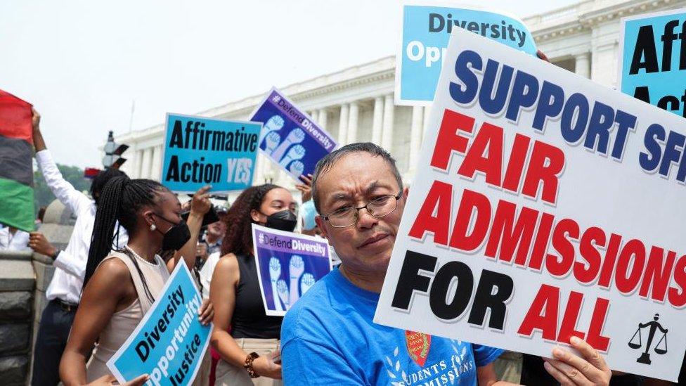 Protesters outside SUpreme Court