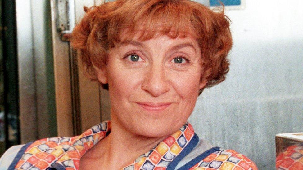 Victoria Wood in Dinnerladies