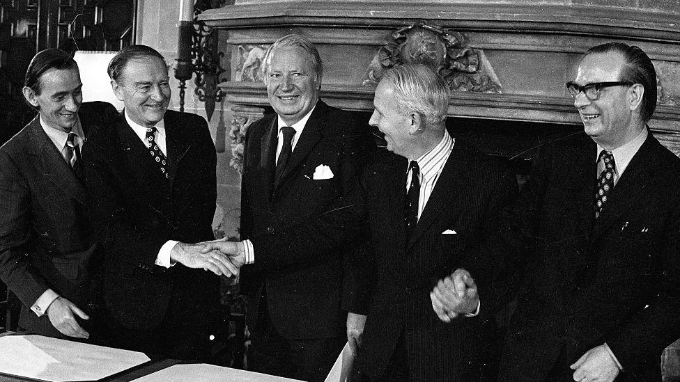 Irish and British premiers Liam Cosgrave (second left) and Ted Heath (centre) were joined by Alliance leader Olivier Napier (far left), SDLP leader Gerry Fitt (far right) and UUP leader Brian Faulkner at the signing of the Sunningdale Agreement