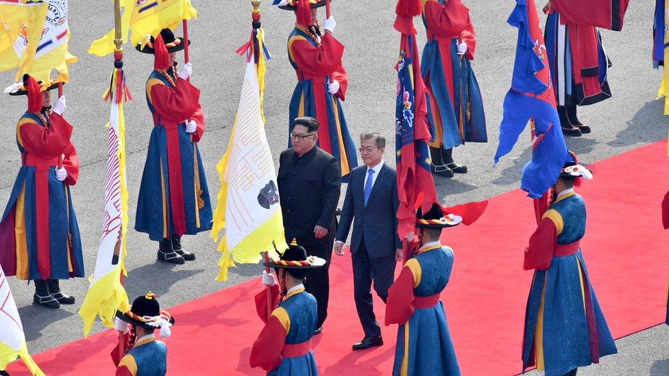 Kim Jong-un and Moon Jae-in on the Korean border